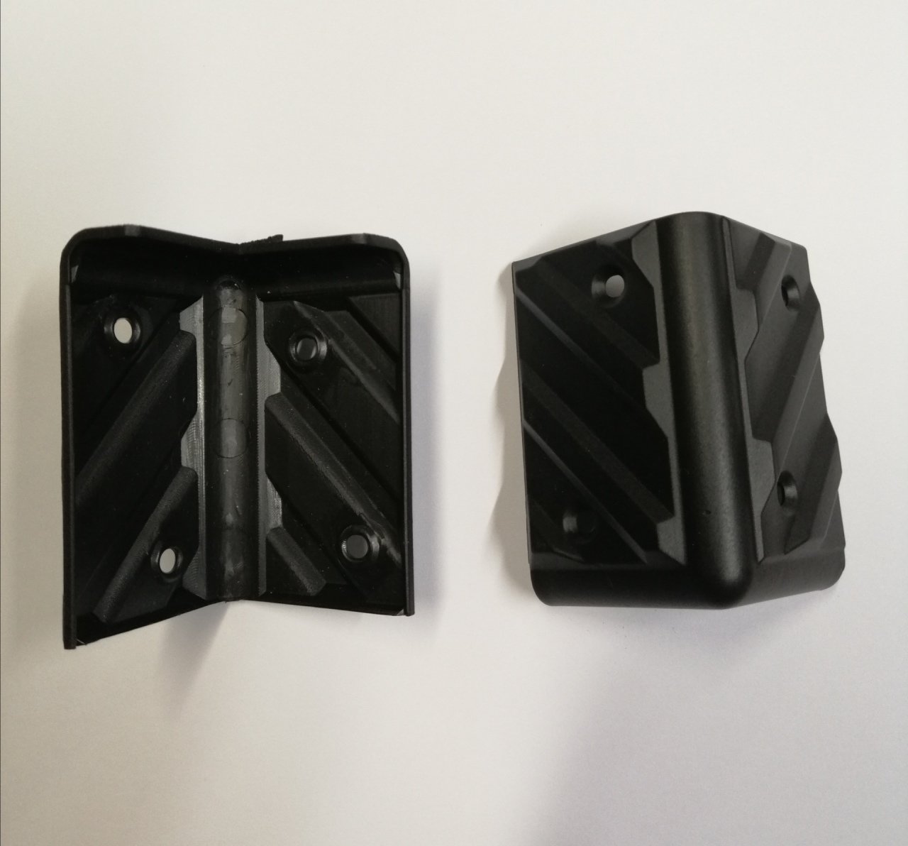 HJ-1 PLASTİK KABİN KÖŞEBENTİ 70MMx40MM