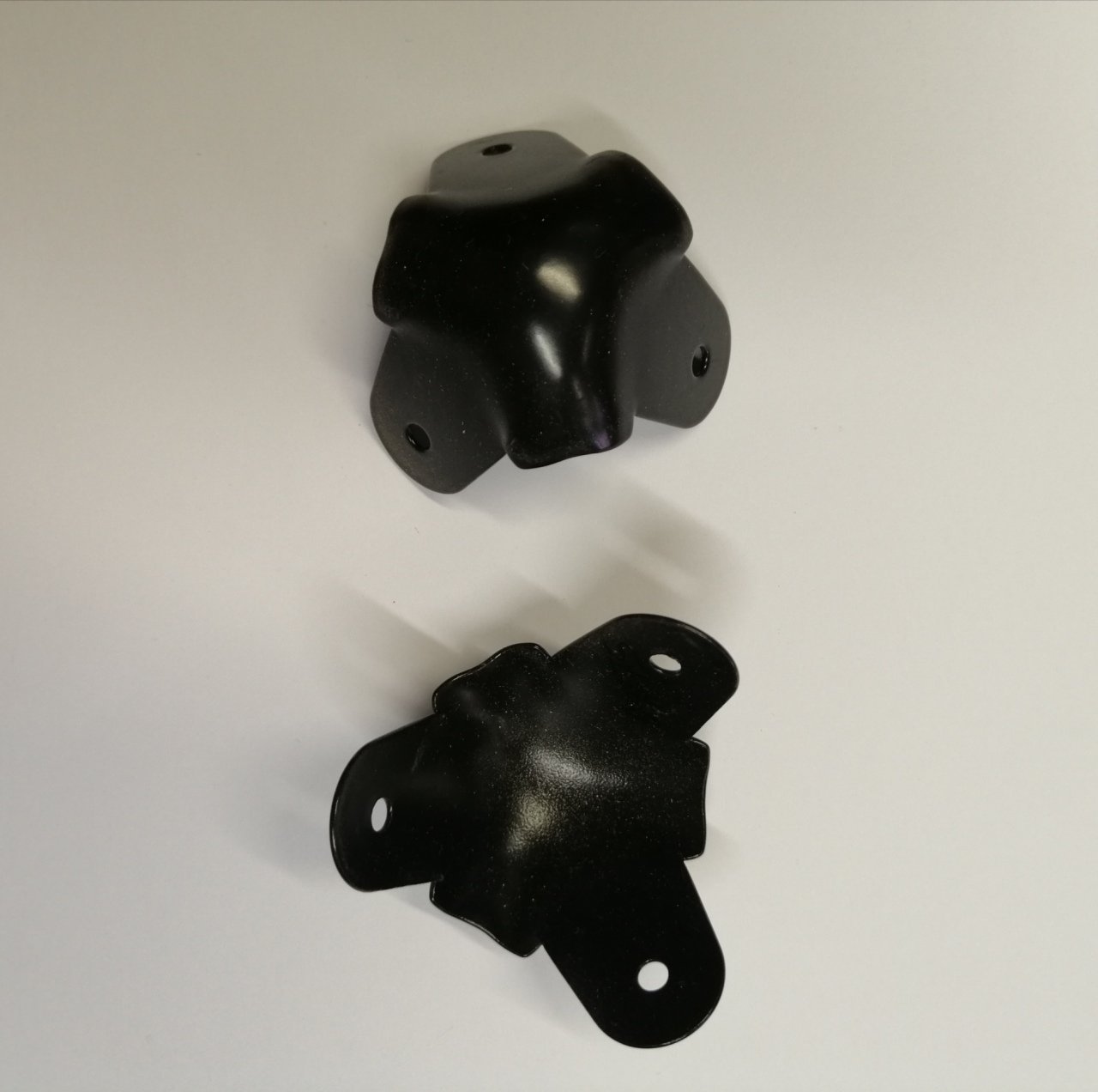 HJ-7 METAL KÖŞEBENT 3 KÖŞELİ