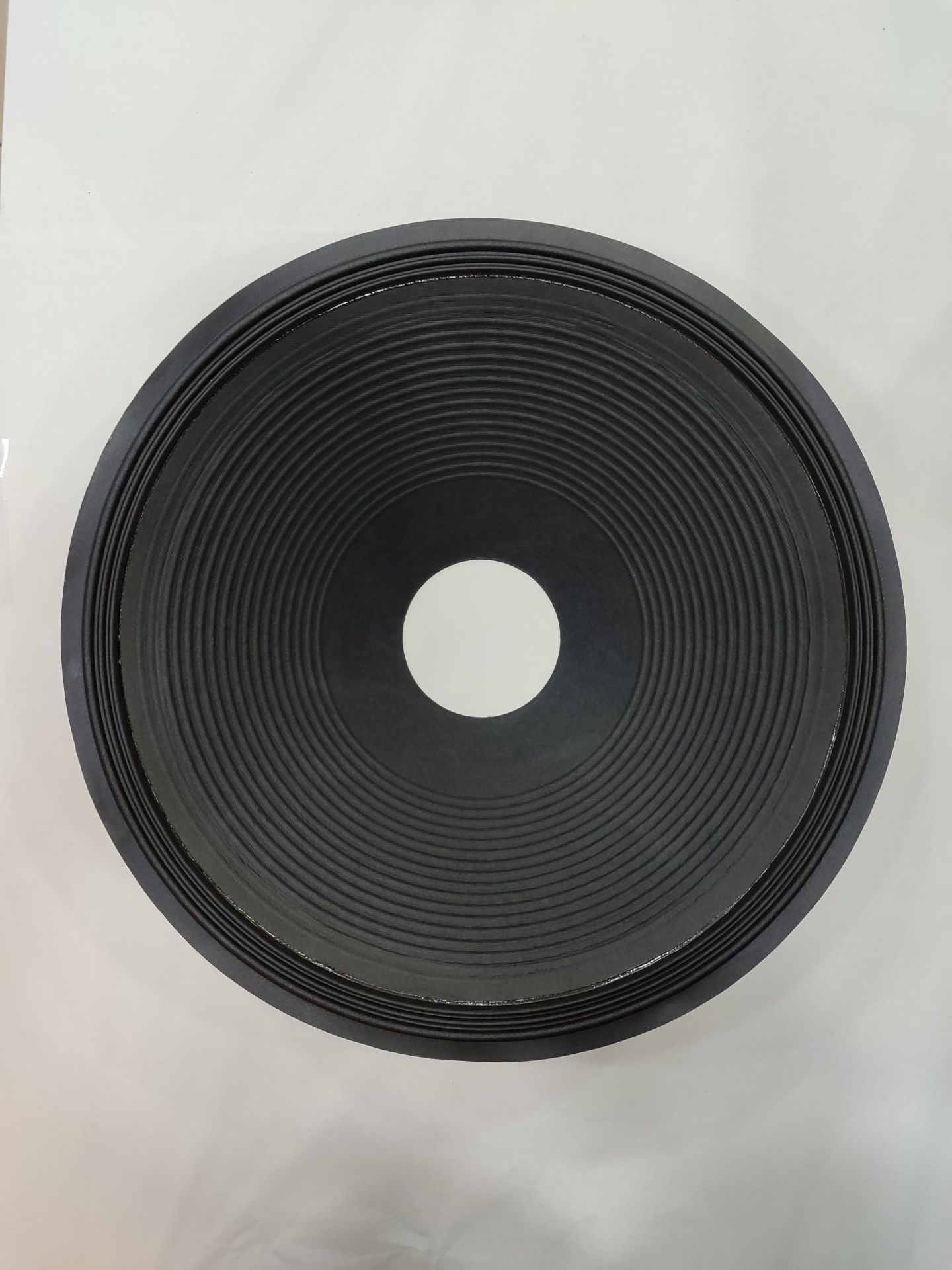 45CM HOPARLÖR KAĞIDI DELİK ÇAPI 10CM DERİNLİK 10.5CM