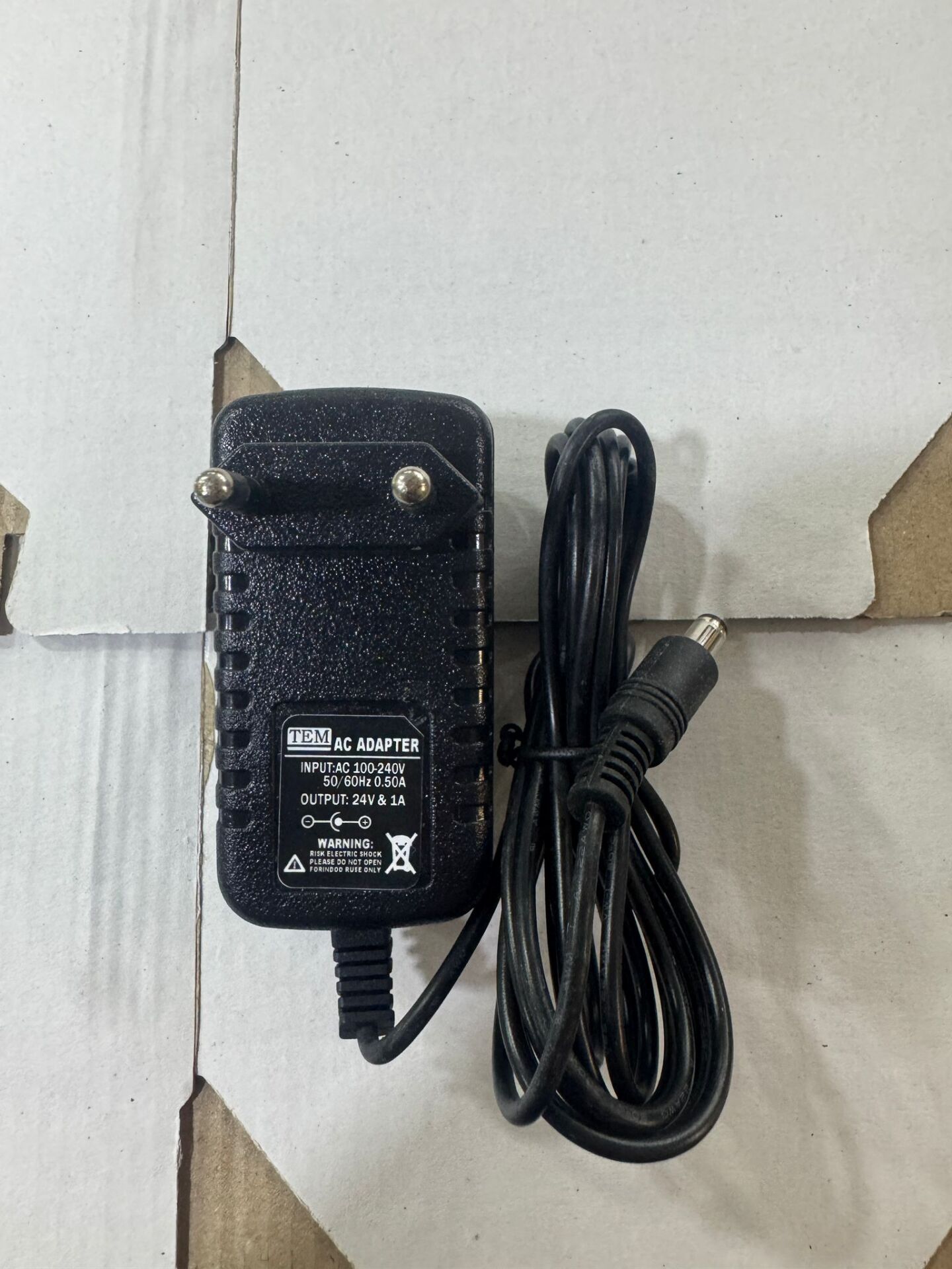 24V 1A PRİZ TİPİ 2.1MM UÇLU ADAPTÖR