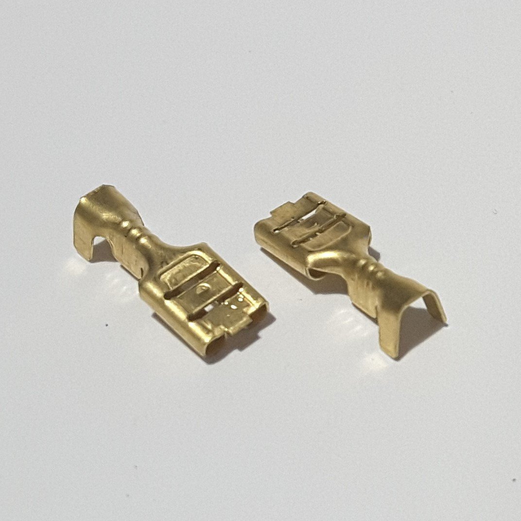 4.8mm GEÇMELİ TERMİNAL - ORTA BOY , DİŞİ (Standart Sarı PABUÇ) - ( 50 ADETLİK PAKET )