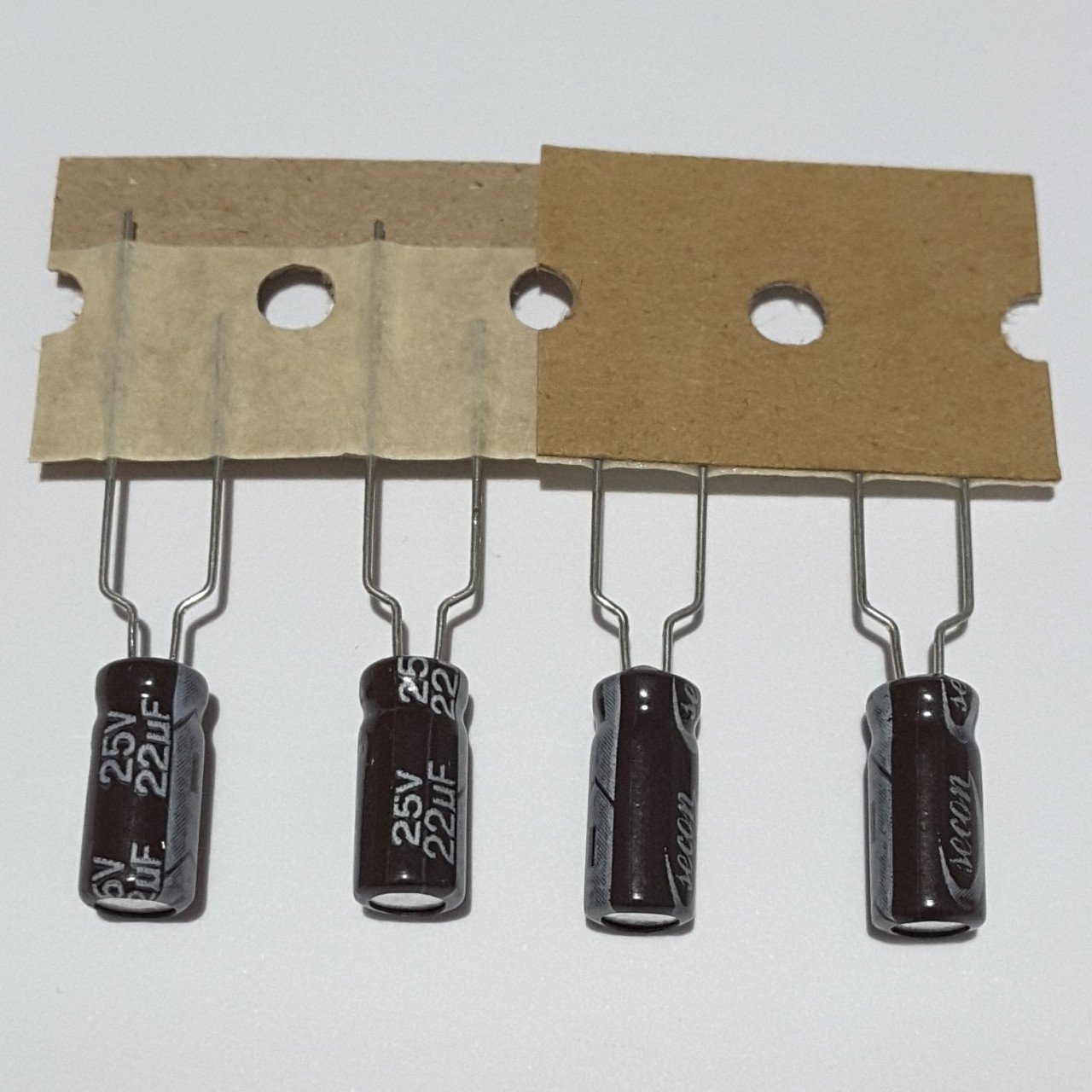 22uF 25V Elektrolitik Kondansatör 5*7 , Dökme , 105C ---- ( 25 ADETLİK PAKET )