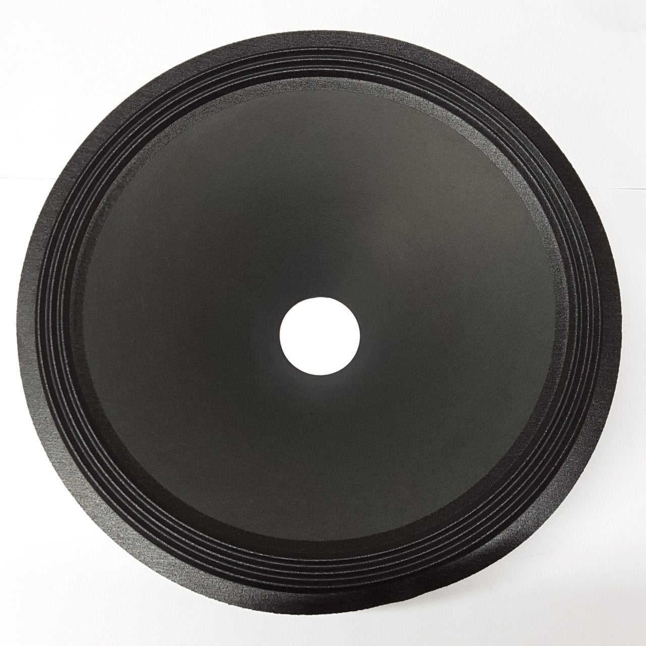 38CM HOPARLÖR KAĞIDI ( SİYAH ) DELİK ÇAPI: 7.5CM , DERİNLİK: 10CM