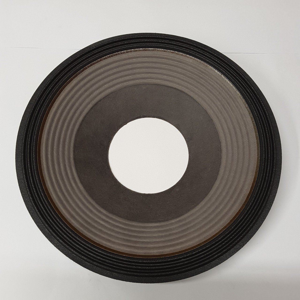 30CM HOPARLÖR KAĞIDI ( JBL ) DELİK ÇAPI: 10CM , DERİNLİK: 4.5CM