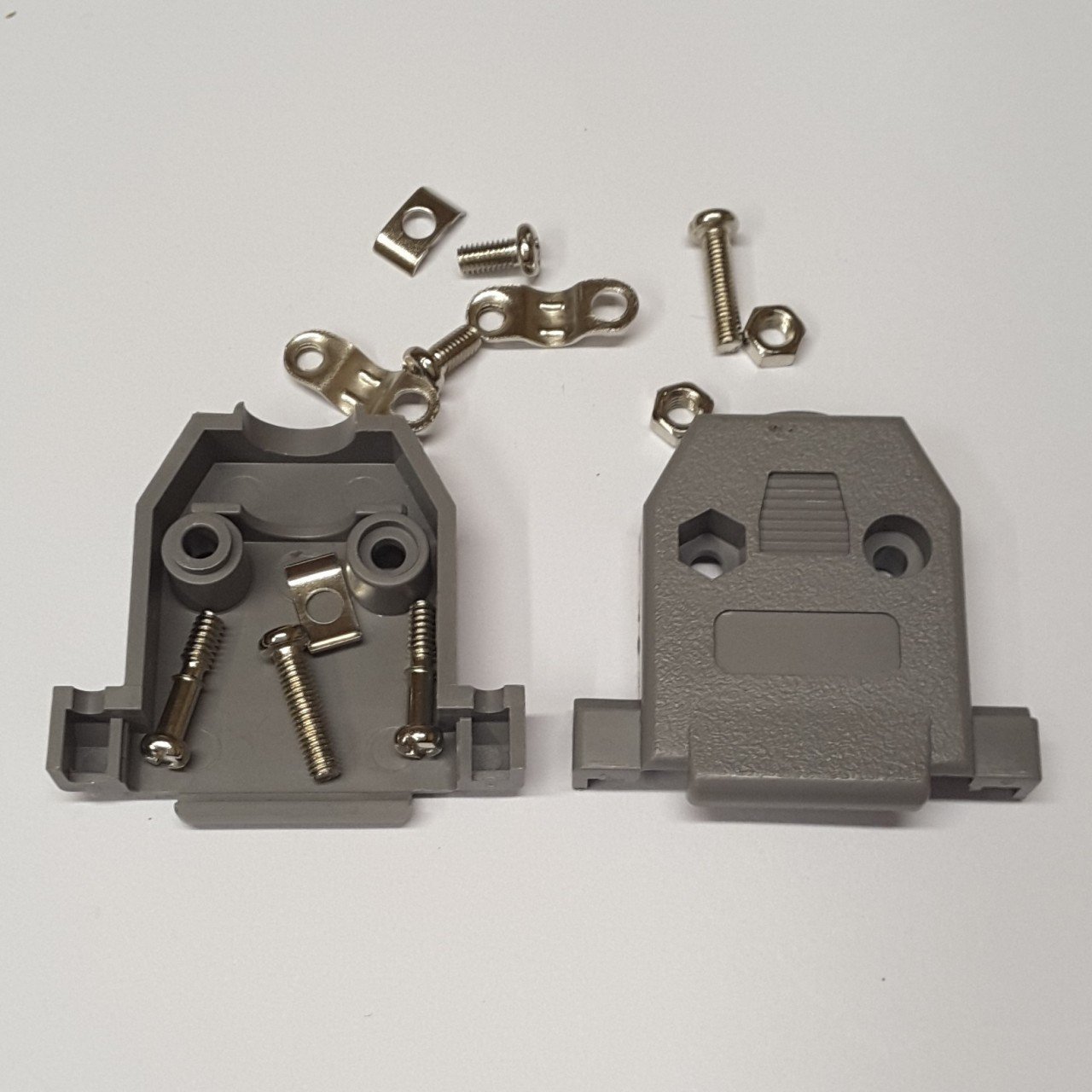 9'LU D-SUB KONNEKTÖR KAPAĞI (5 ADETLİK PAKET)